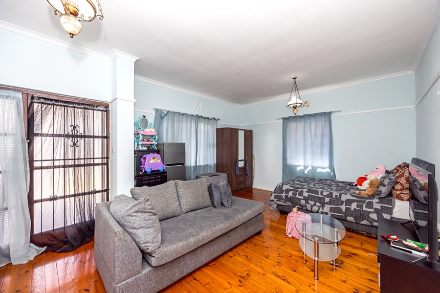 3 Bedroom Property for Sale in Oakdale Western Cape